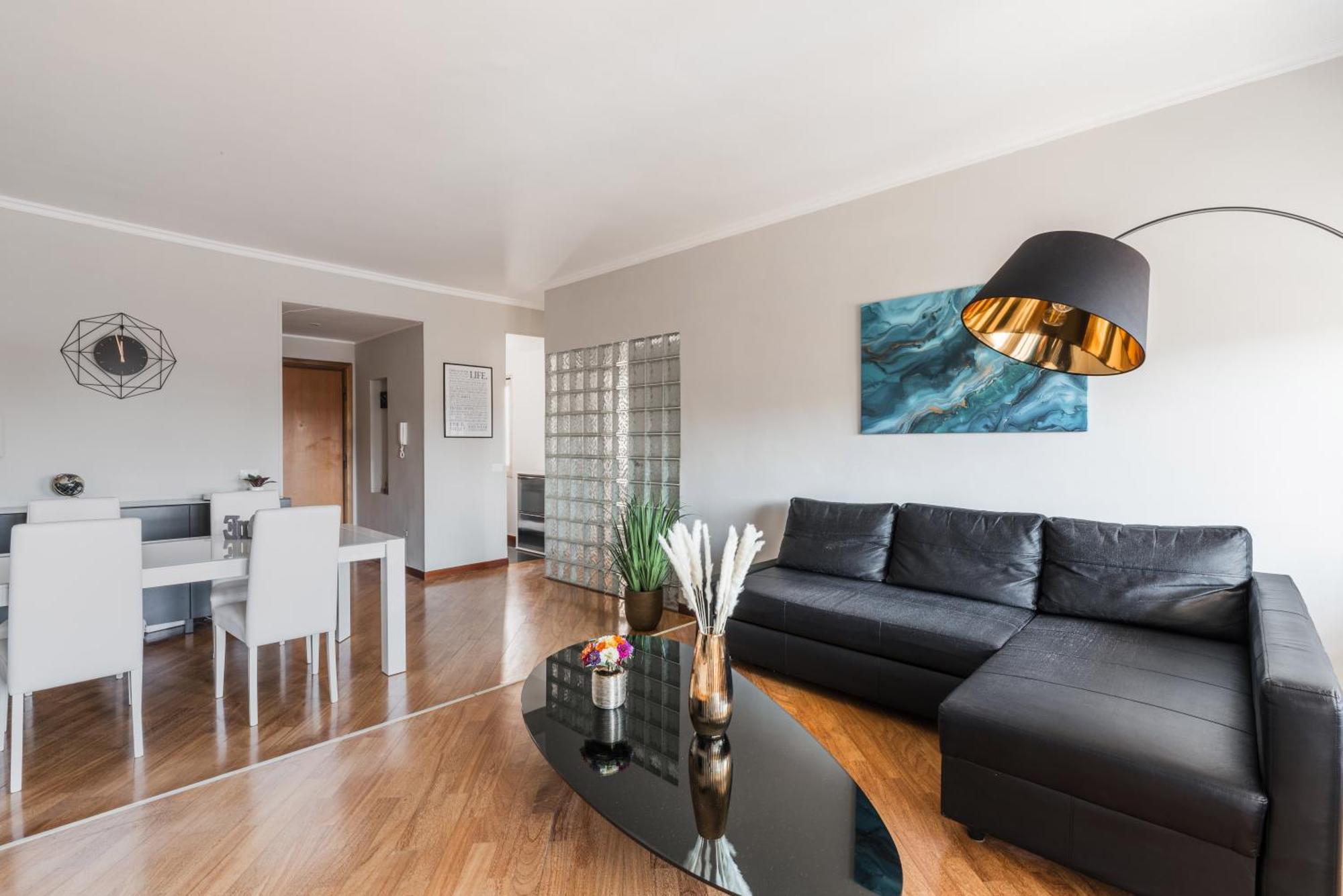 Apartamento Elegant Hideaway Steps From St Peter *