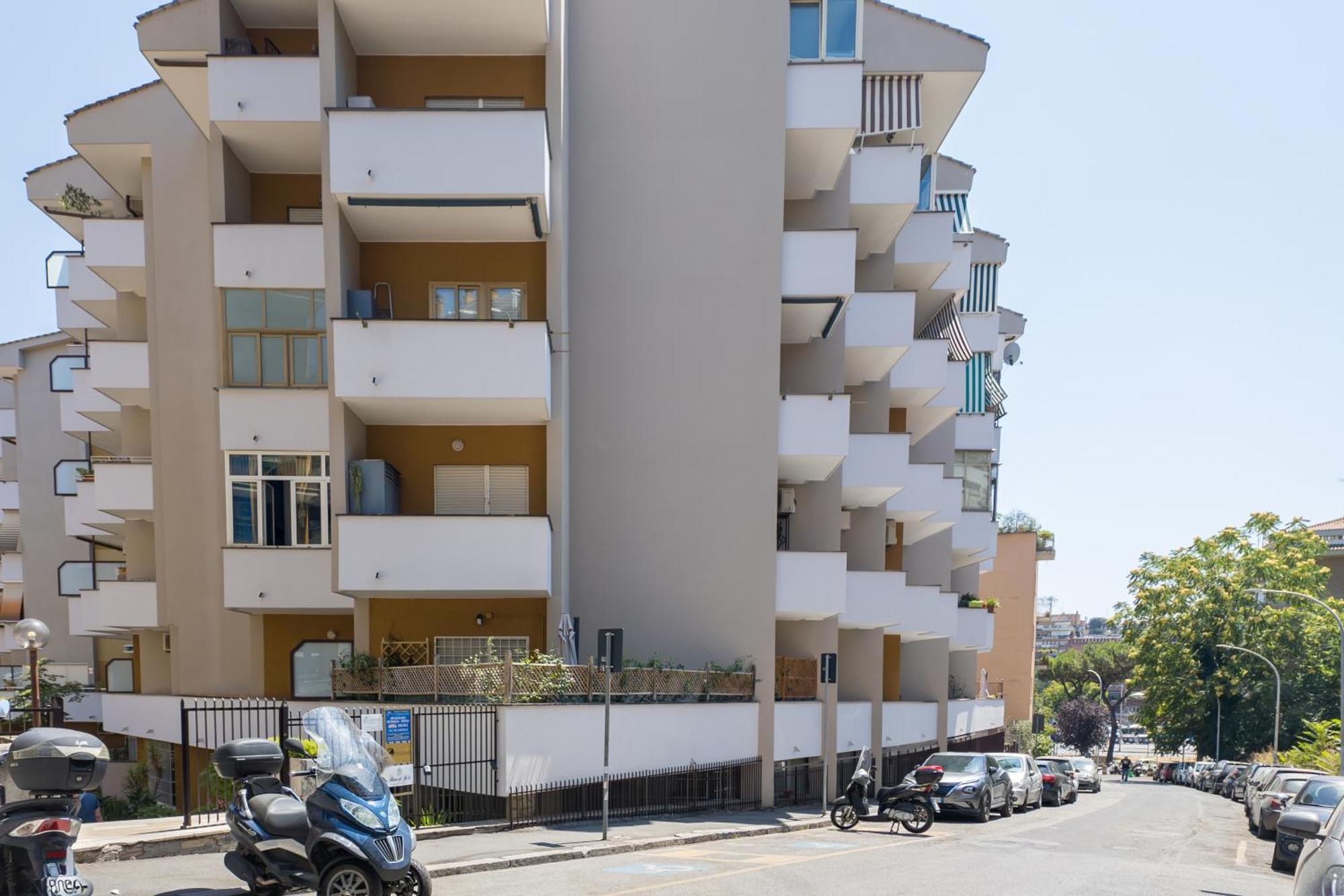 Apartamento Elegant Hideaway Steps From St Peter *